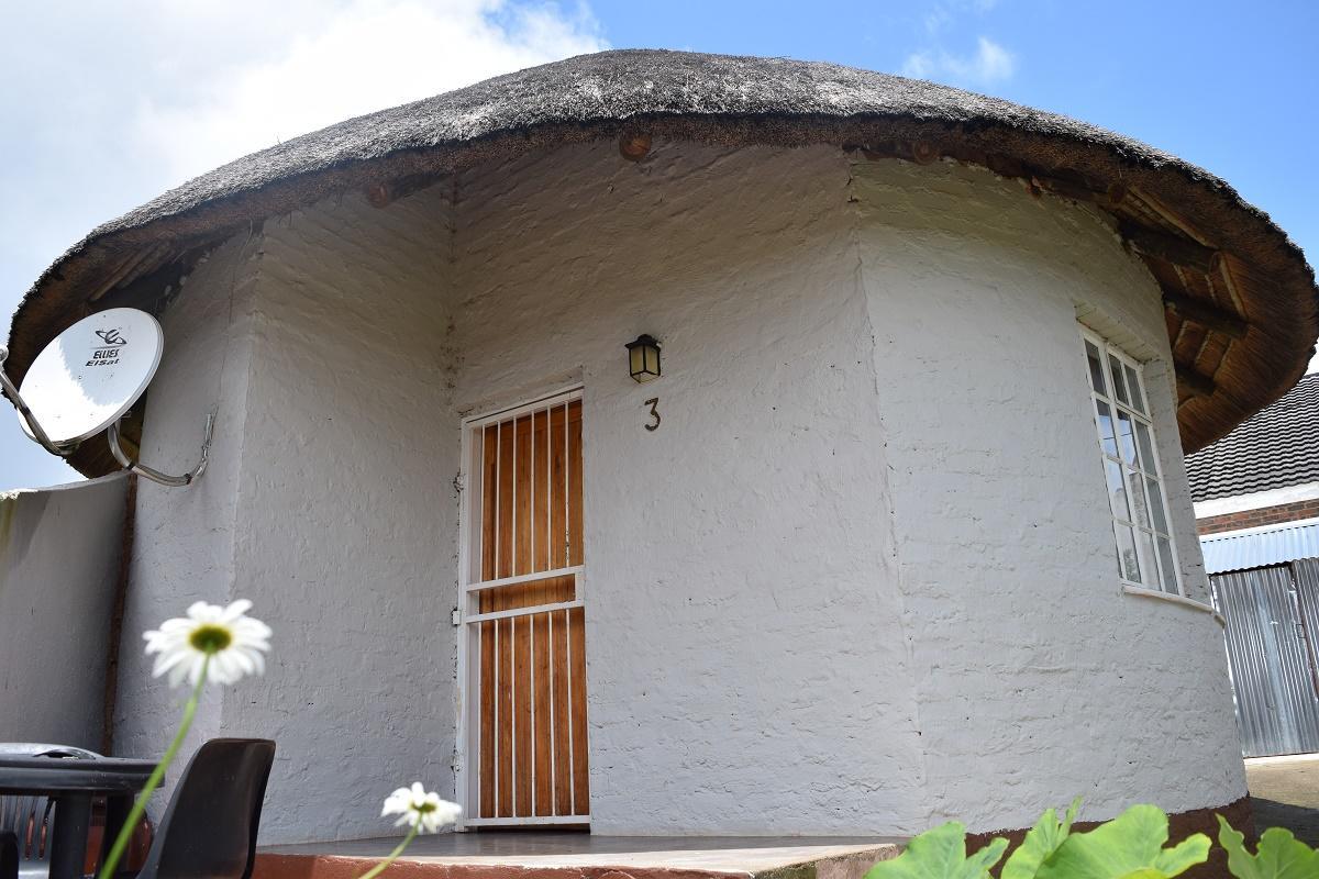 Sheri'S Lodge & Backpackers Graskop Exterior photo